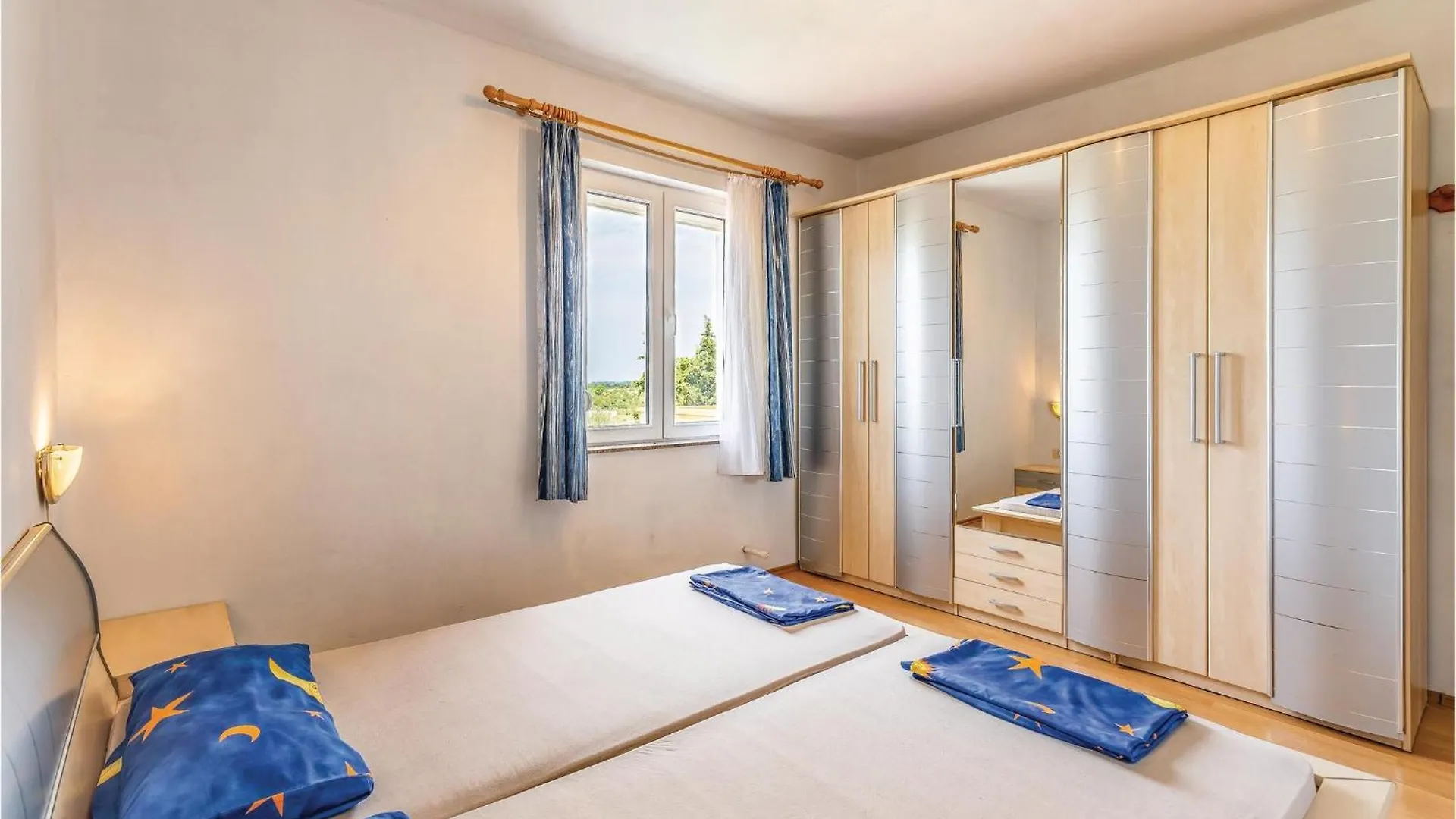 Gorgeous Apartment In Pula With House Sea View 0*,