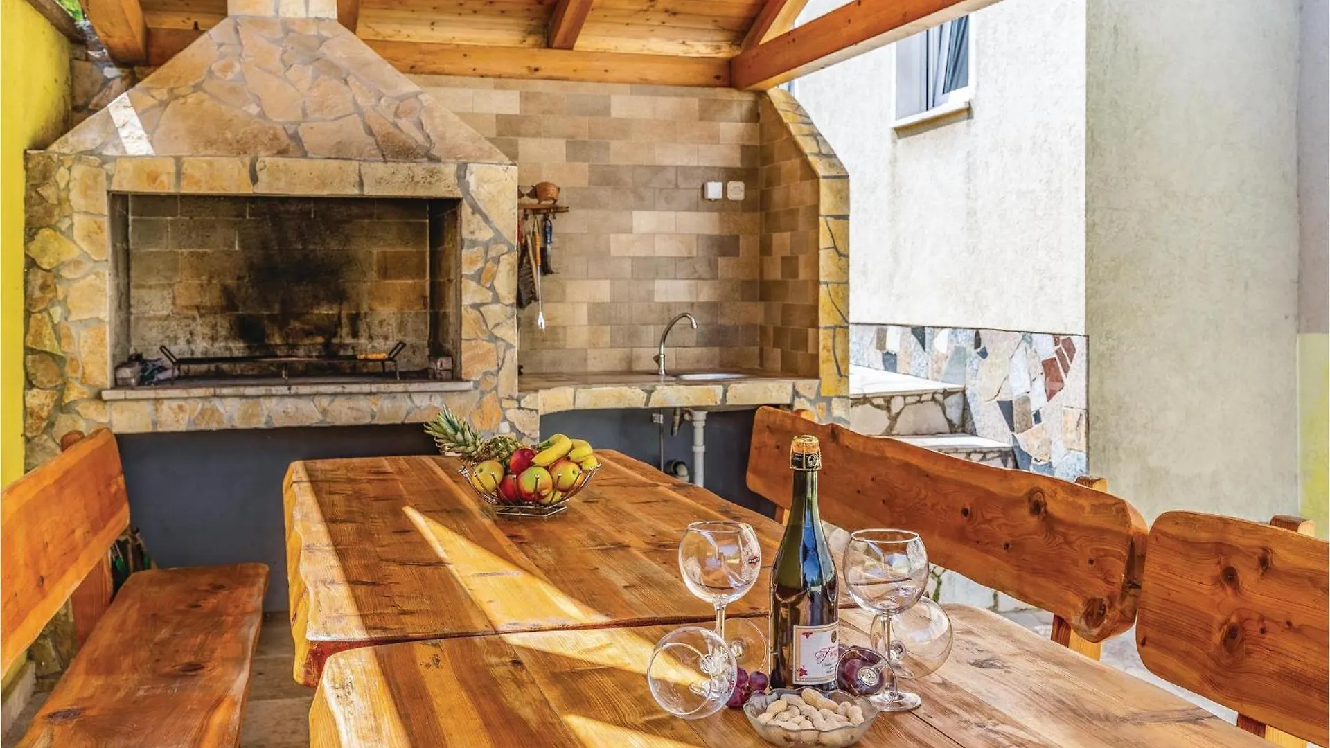 Gorgeous Apartment In Pula With House Sea View Nyaraló