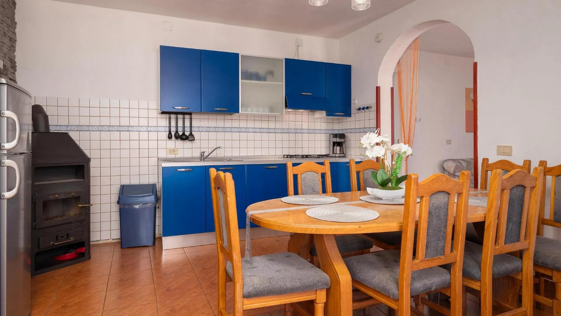 Gorgeous Apartment In Pula With House Sea View