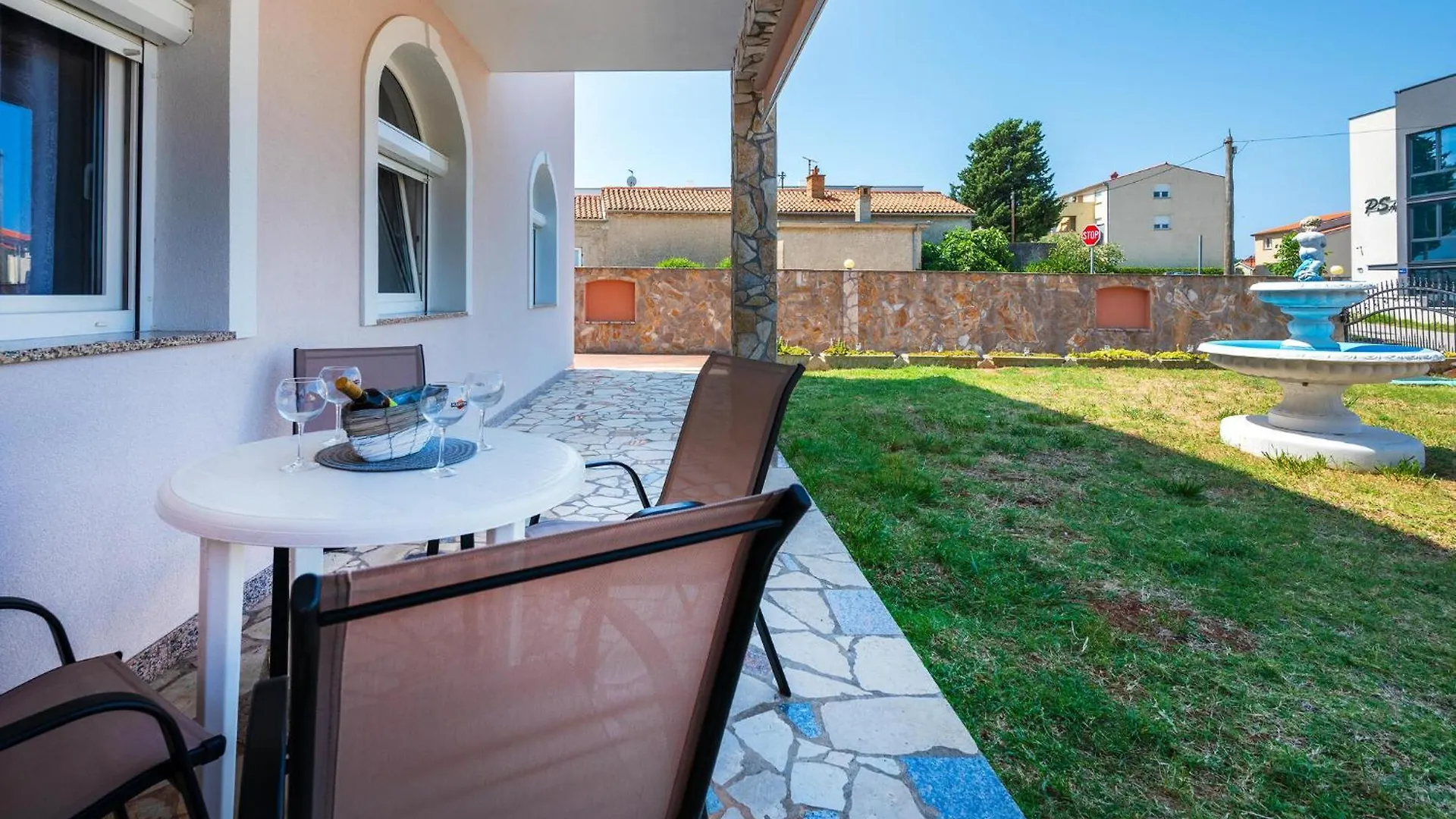 別荘 Gorgeous Apartment In Pula With House Sea View