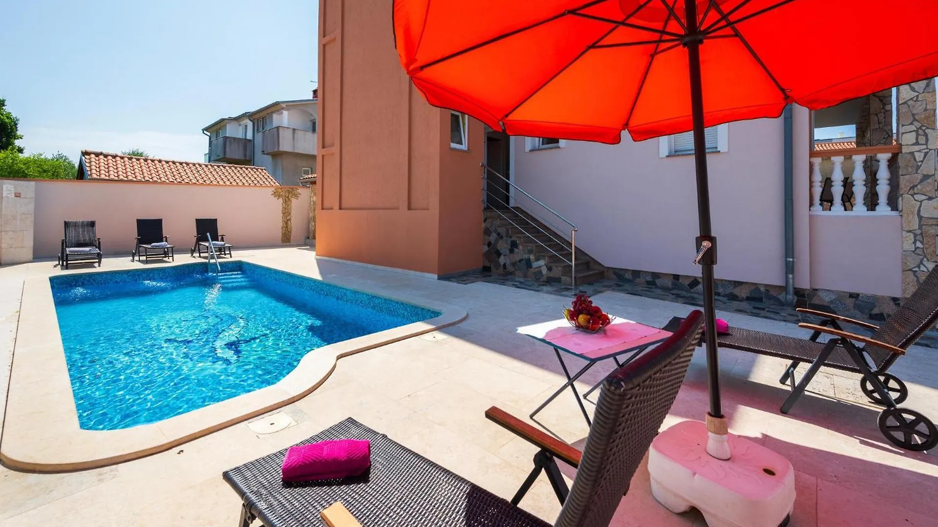 Nyaraló Gorgeous Apartment In Pula With House Sea View