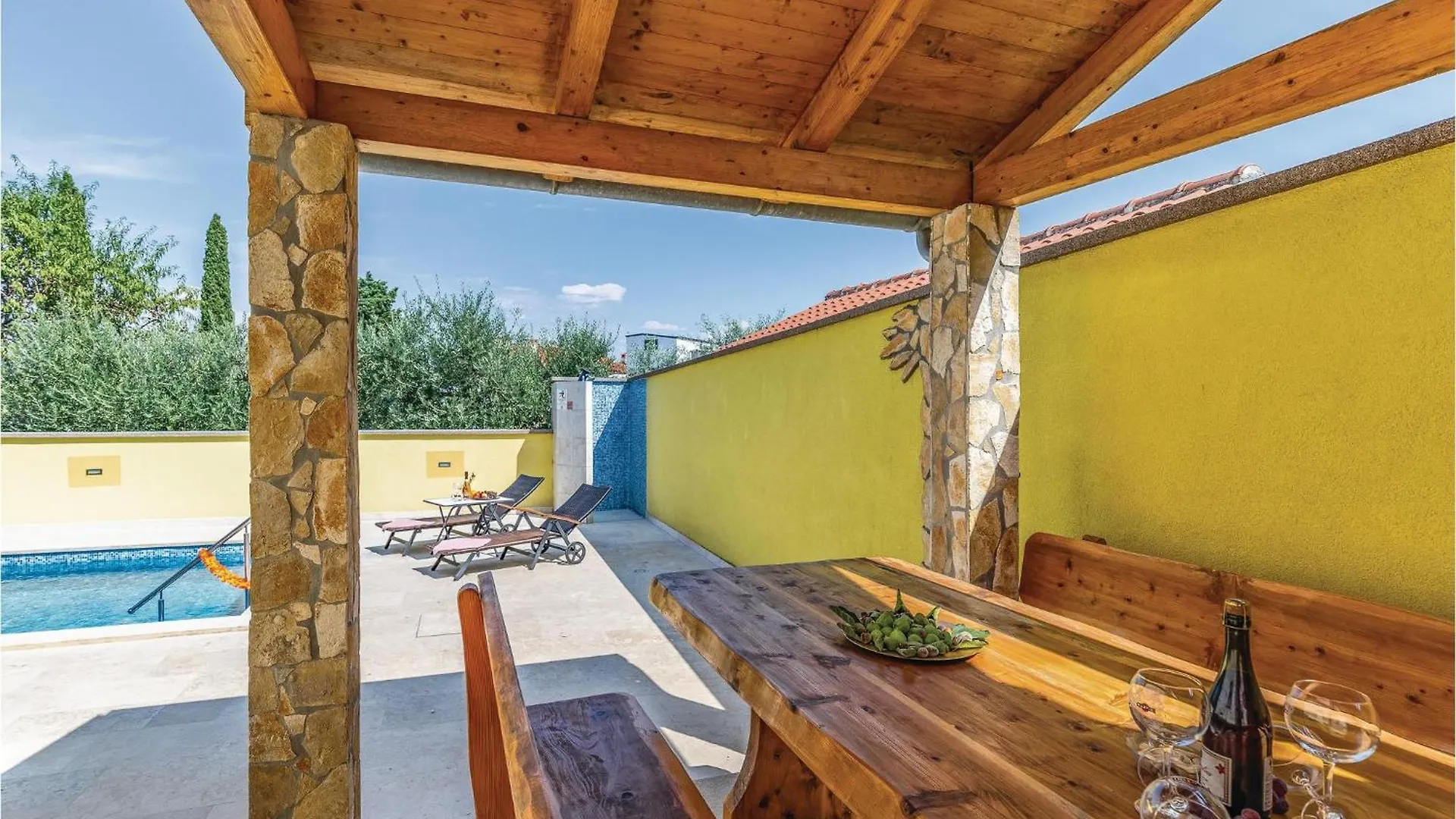 Gorgeous Apartment In Pula With House Sea View Semesterbostad