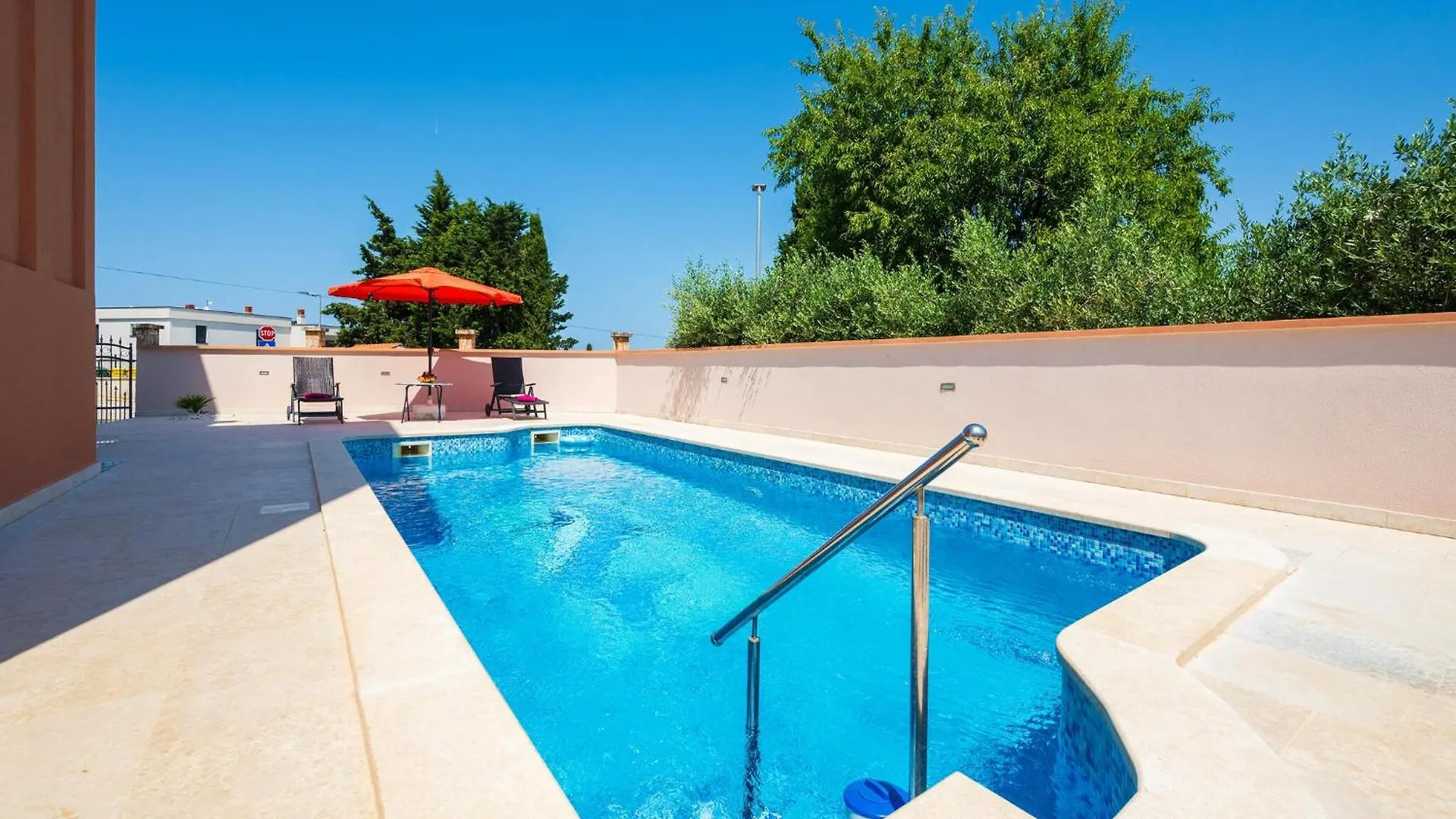 Gorgeous Apartment In Pula With House Sea View 0*,